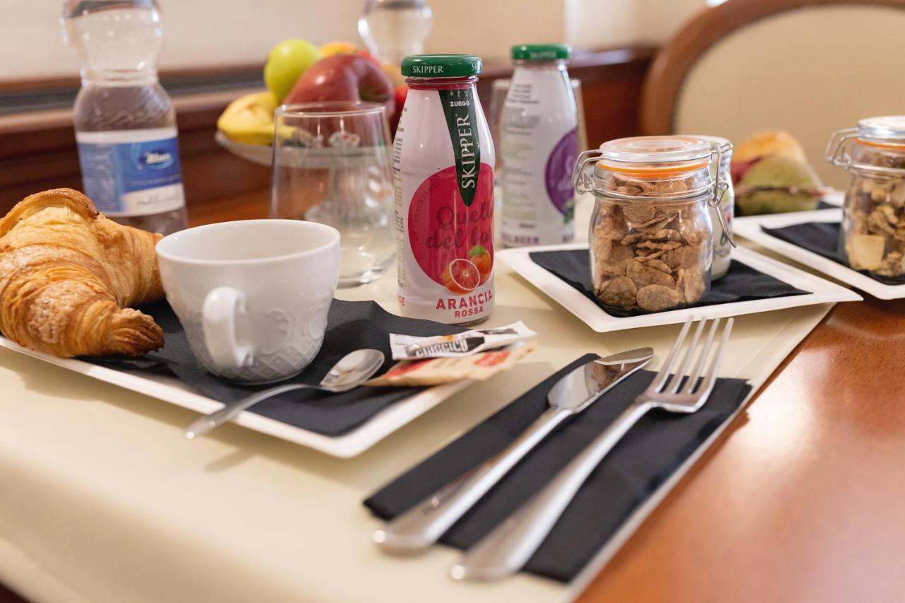 Hotel Posta Cecina  Eksteriør billede