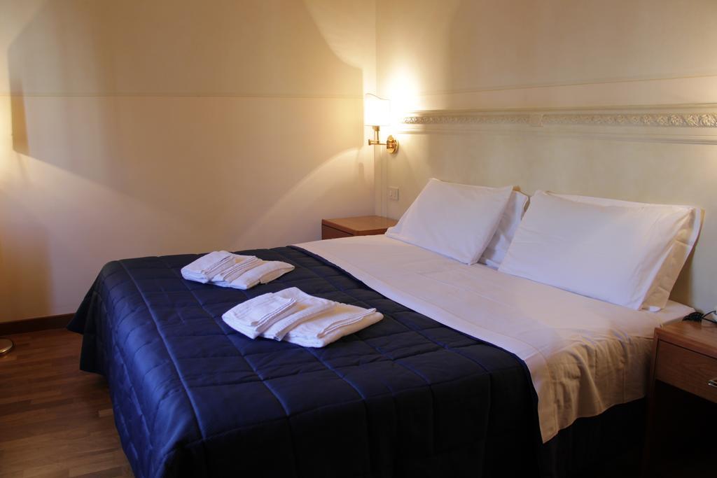 Hotel Posta Cecina  Eksteriør billede
