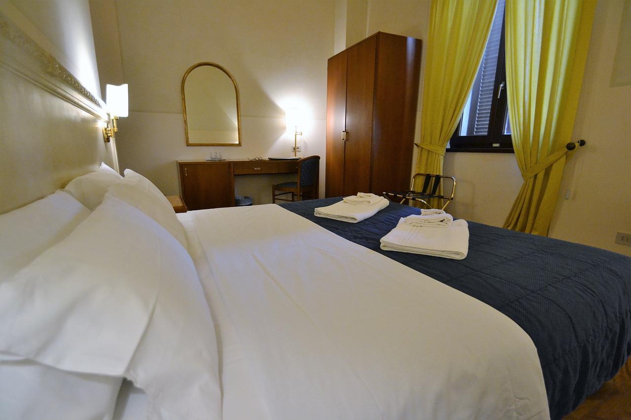 Hotel Posta Cecina  Eksteriør billede