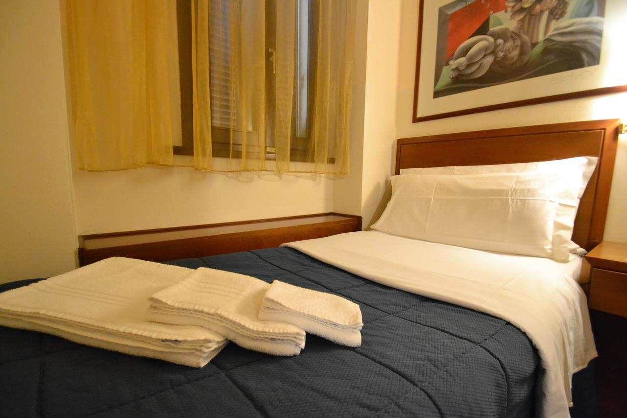 Hotel Posta Cecina  Eksteriør billede