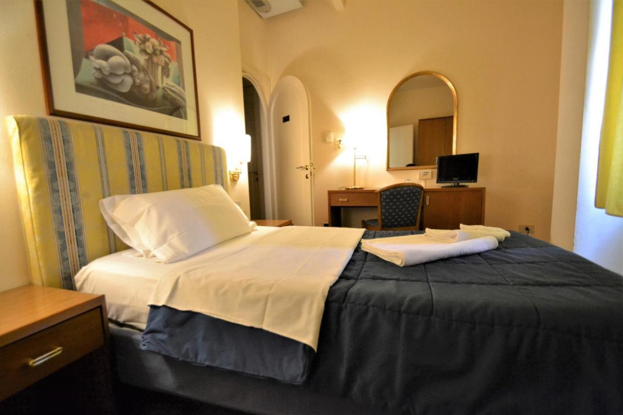 Hotel Posta Cecina  Eksteriør billede